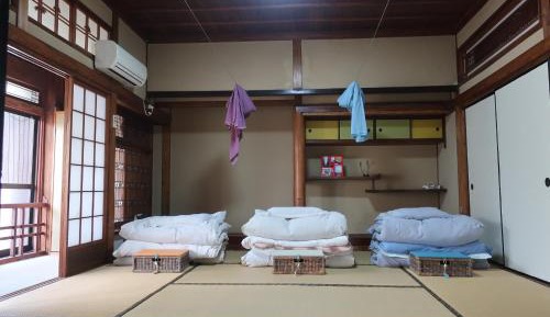 Japanese-Style Triple Room with Shared Bathroom - No View