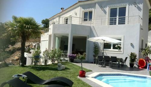 Villa with Sea View