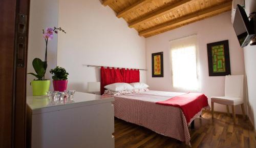 Double or Twin Room with Private External Bathroom