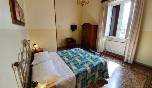 Double or Twin Room with Shared Bathroom