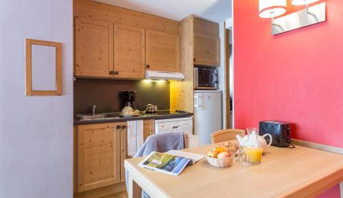 One-Bedroom Apartment (4 People) - South Side