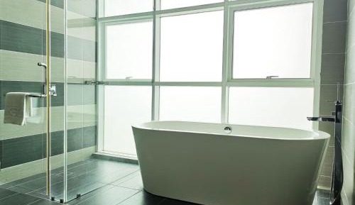 Executive 4 bedroom Duplex - 3 King Bed & 3 Single Bed 