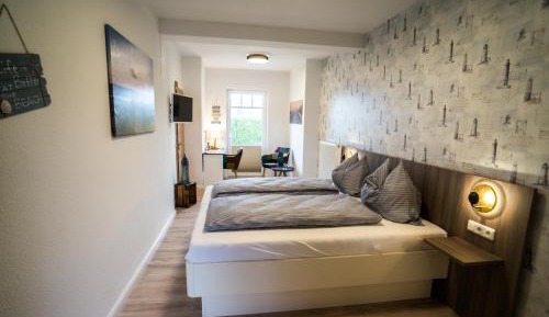 Double Room on ground floor in Annex at the lake