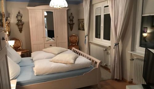 Angle Room