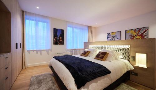 Deluxe King Suite