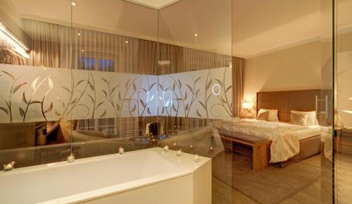 Deluxe Double Room with Bath