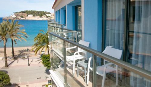 Comfort Double Room with balcony with lateral Sea View