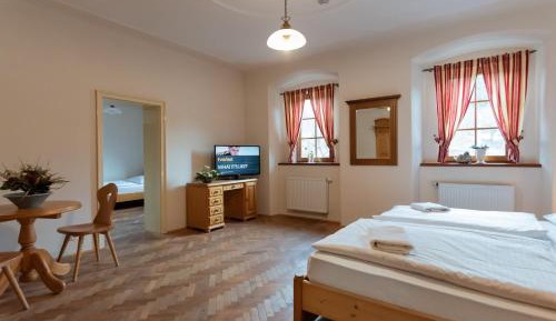 Triple Room with City View