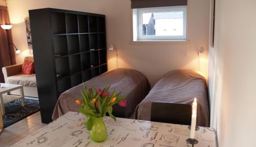 Family Studio (2 Adults + 1 Child)