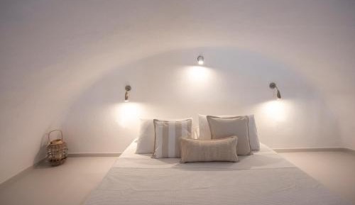 Apartment with Balcony-Zeus