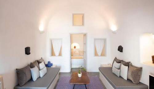 Apartment with Balcony-Hera