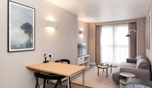 Superior One-Bedroom Apartment