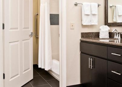 One-Bedroom Queen Suite - Mobility Accessible Roll-In Shower