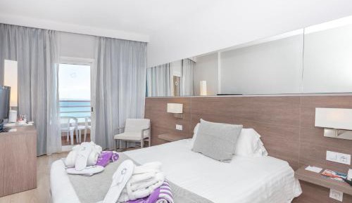 Superior Twin Room with Sea View