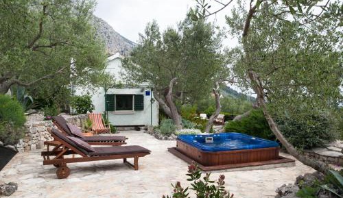 One-Bedroom Villa