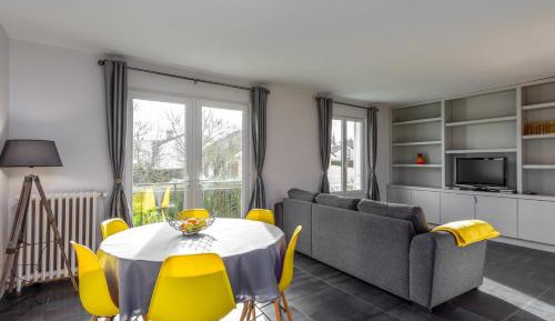 Apartment with Balcony