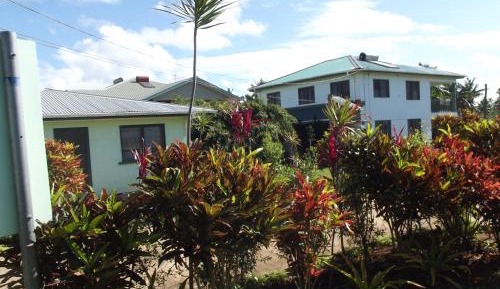 Four-Bedroom House - Split Level MOHOKOI