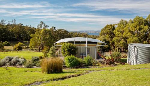 Deluxe Double or Twin Room with Ocean View - The Pea Pod