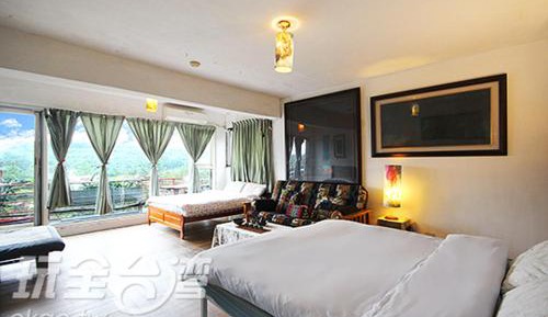 Quadruple Room with Private Bathroom