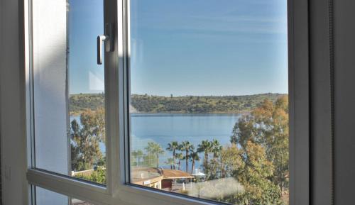 Apartment with Lake View