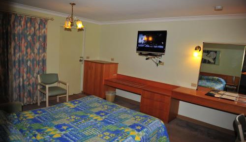 Standard Queen Room