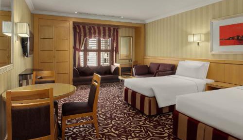 Premium Room partial Kaaba View with Two Twin Beds