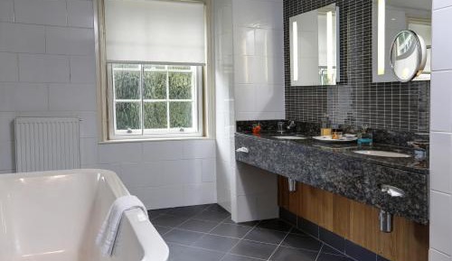 King Suite with Sofa Bed - Non-Smoking