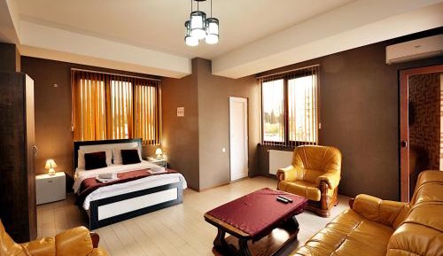 Deluxe Double Room with City View