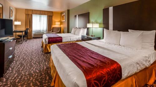 Queen Room with Two Queen Beds - Non-Smoking