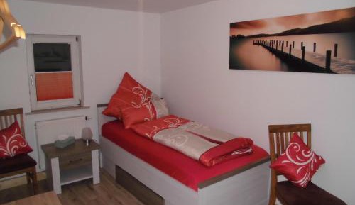 Single Room with Shared Bathroom