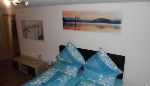 Standard Double Room with Shared Bathroom