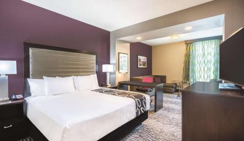 Executive King Room with Sofa Bed