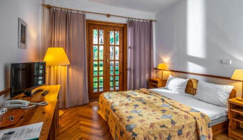 Queen Room with Balcony