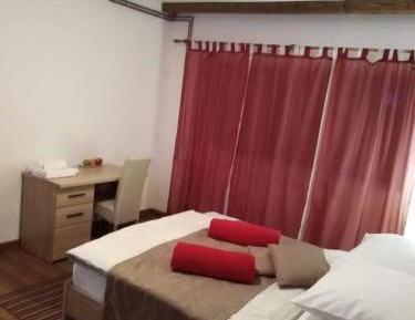 Deluxe Double or Twin Room with Mountain View