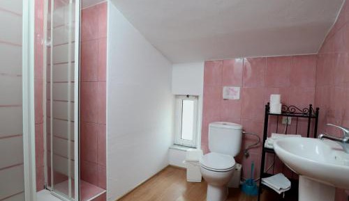 Twin Room with Bathroom