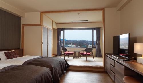 SUNSET Twin Room with Tatami Area