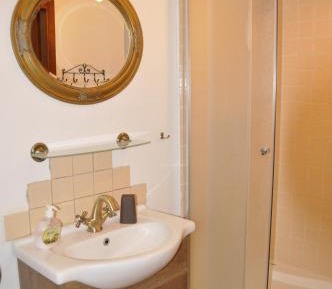 Twin Room with Bathroom