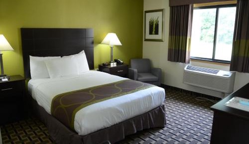 Queen Room - Mobility Access/Non-Smoking