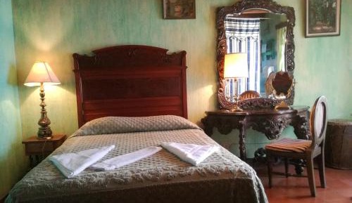 Single Room with Private Bathroom