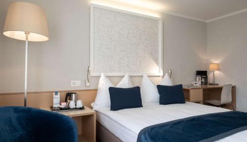 Standard Queen Room