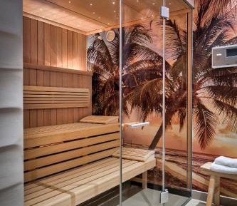 Deluxe Suite with Spa Bath