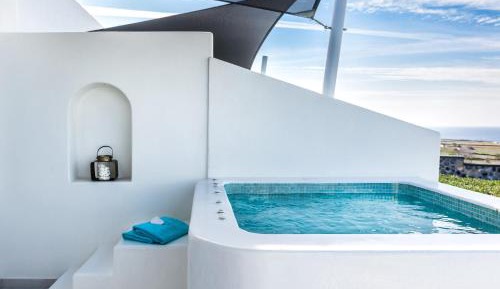 Junior Suite with Outdoor Hot Tub and Sea View