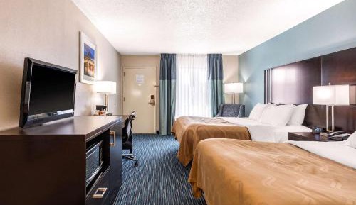 Queen Room with Two Queen Beds - Non-Smoking