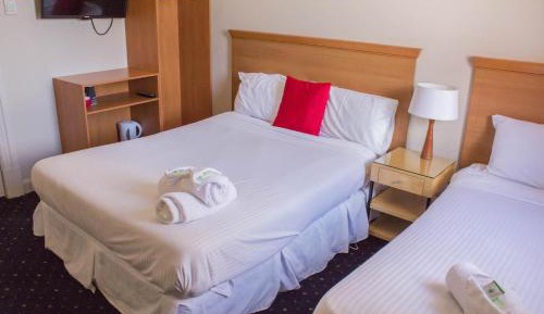 Twin Room with Private Bathroom