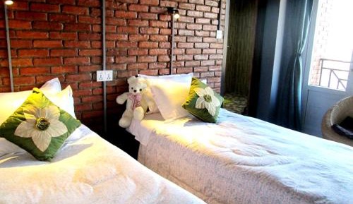 Twin Room with Mountain View