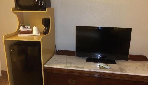 Queen Room - Non-Smoking