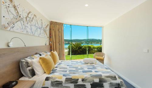 Two-Bedroom Apartment with Lake View