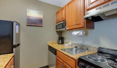 Queen Suite with Sofa Bed - Non-Smoking