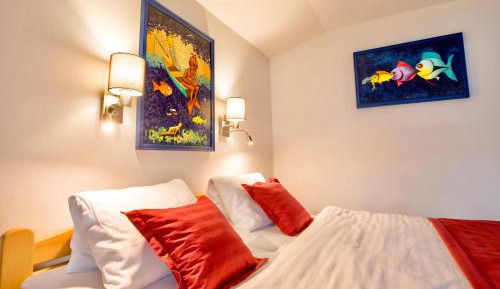 Double Room with Balcony 3