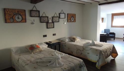 Quadruple Room with Private Bathroom